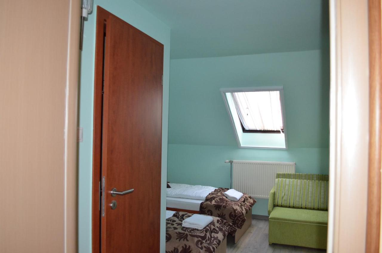 Holdfenyszallas Bed & Breakfast Szeged Exterior photo